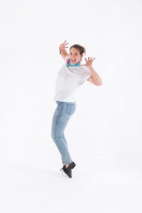 Photo d'une élève dansant la claquette
